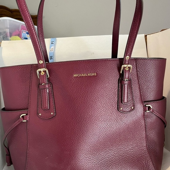 Michael Kors Handbags - Michael Kors Burgundy Leather Tote